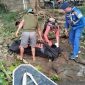 Polairud Polda Sumsel bergerak cepat mengevakuasi sesosok mayat laki-laki tanpa identitas tengah mengapung di perairan Pulau Borang, tepatnya di dermaga PT Asrigita [PLTU], Kecamatan Banyuasin 1, Kabupaten Banyuasin, pada Jumat 15 Mei 2026, pagi sekitar pukul 06.30 WIB.