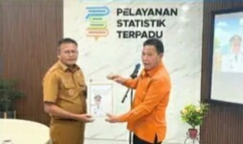 Wali Kota Prabumulih, H Arlan bersama Wakil Wali Kota Franky Nasril SKom MM melaksanakan kunjungan kerja ke Badan Pusat Statistik [BPS] Kota Prabumulih dalam rangka pemantapan pelaksanaan Sensus Ekonomi 2026 serta dukungan pembangunan Zona Integritas menuju Wilayah Bebas dari Korupsi [WBK], Selasa 5 Mei 2026.
