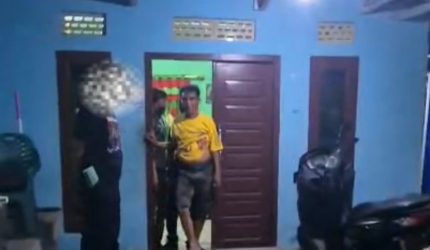 Terpidana kasus kekerasan seksual, Fahrul Rozi alias Balung bin Azim [Alm] berhasil diringkus Tim Tangkap Buron [Tabur] Kejaksaan Tinggi Sumatera Selatan, Jumat 22 Mei 2026, sekitar pukul 18.15 WIB.