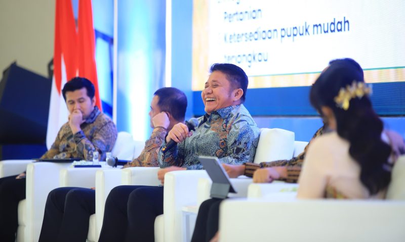 Gubernur Sumatera Selatan Dr H Herman Deru menjadi satu-satunya gubernur dari wilayah Sumatera yang dipercaya tampil sebagai pembicara dalam Konferensi Nasional Pengembangan Ekonomi Daerah [KNPED] 2026, diselenggarakan Otoritas Jasa Keuangan di Ballroom Dana Rote, Balai Kartini, Jakarta, Senin 25 Mei 2026, pagi.