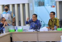 Wakil Gubernur Sumatera Selatan [Wagub Sumsel] H Cik Ujang menekankan pentingnya integrasi pembangunan Tol Kapal Betung dan Tol Trans Sumatera dengan Proyek Strategis Tanjung Carat dalam rapat penyelarasan yang digelar di Gedung HK Tower, Jakarta, Kamis 21 Mei 2026.