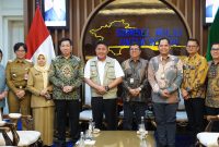 Gubernur Sumatera Selatan, Dr H Herman Deru, menerima audiensi Direktur Politeknik Pariwisata Palembang terkait rencana pelaksanaan Palembang Tourism Forum [PTF] Volume 3 Tahun 2026 di ruang tamu Gubernur Sumatera Selatan, Selasa 19 Mei 2026.