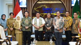 Gubernur Sumatera Selatan, Dr H Herman Deru, menerima audiensi Direktur Politeknik Pariwisata Palembang terkait rencana pelaksanaan Palembang Tourism Forum [PTF] Volume 3 Tahun 2026 di ruang tamu Gubernur Sumatera Selatan, Selasa 19 Mei 2026.