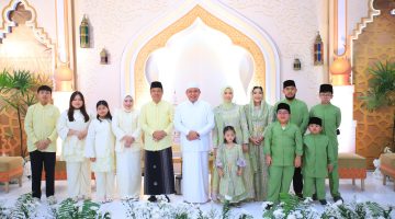 Suasana hangat dan penuh kekeluargaan mewarnai open house Iduladha 1447 Hijriah yang digelar Gubernur Sumatera Selatan, Dr H Herman Deru, di Griya Agung, Rabu 27 Mei 2026.