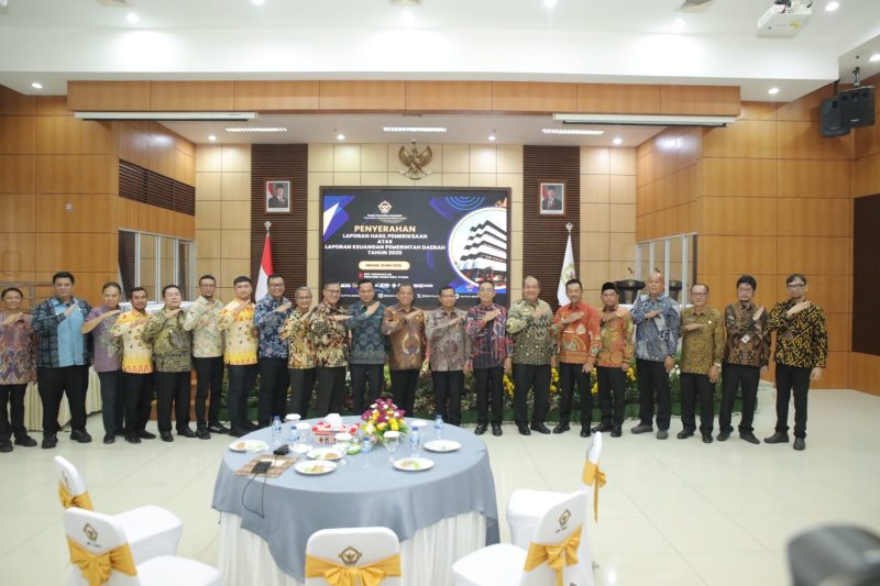 Pemerintah Kabupaten Asahan [Pemkab] kembali meraih predikat Wajar Tanpa Pengecualian [WTP] dalam Laporan Hasil Pemeriksaan [LHP] atas Laporan Keuangan Pemerintah Daerah [LKPD] Tahun Anggaran 2025. Bahkan WTP ini sudah 10 kali berturut-turut diraih oleh Pemkab Asahan.