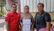 Korban, Putri Tiarasari didampingi Kuasa Hukumnya Suwito