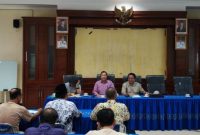 Rapat perdana pengurus PGRI Sumsel dengan menerima SK dari Ketum PB-PGRI, berlangsung di Aula SMKN 6 Palembang, Senin 1 Juni 2026
