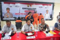 Ditreskrimsus Polda Sumsel memberikan keterangan pers soal pengungkapan aktivasi IMEI Ilegal pada 12 ribu unit telepon seluler di Mapolda Sumsel, Selasa 2 Juni 2026.