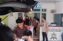 Korps Adhyaksa OKU Timur menyita sejumlah barang bukti dari Kantor KPU di antaranya 243 barang yang terdiri dari 239 dokumen, alat komunikasi berupa dua unit handphone dan dua unit laptop.