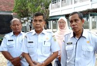 Kepala SMK Sumsel, Drs H Zulkarnain MT didampingi para guru pendidik saat memberikan keterangan pers Rabu 10 Juni 2026.