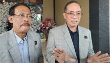 Ketua Dewan Pendidikan Kota Palembang, Dr H Ahmad Zulinto SPd MM ketika memberikan keterangan pers di Graha KM 7 Palembang, Kamis 11 Juni 2026.