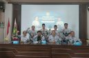 Anggota LKBH PB PGRI Drs Siswaji MPd dalam keterangan pers pada Minggu 28 Juni 2026 di ruang rapat lantai II Gedung Guru Palembang.