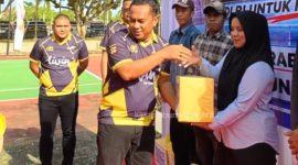 Ketua DPRD Kota Prabumulih H Deni Victoria SH MSi menghadiri pembukaan Turnamen Tenis Lapangan Kapolres Prabumulih Cup 2026 yang digelar dalam rangka memperingati Hari Bhayangkara ke-80, di Lapangan Tenis Pemerintah Kota Prabumulih, Jumat 19 Juni 2026.