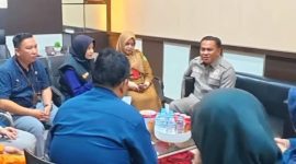 Ketua DPRD Kota Prabumulih, H Deni Victoria SH MSi, menjadi salah satu responden awal dalam pelaksanaan sensus tersebut.