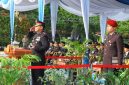 Kapolres OKU Timur AKBP Adik Listiyono SIK MH memimpin Upacara Hari Bhayangkara ke-80 yang digelar di Lapangan Pemerintah Kabupaten OKU Timur, Rabu 1 Juli 2026