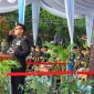 Kapolres OKU Timur AKBP Adik Listiyono SIK MH memimpin Upacara Hari Bhayangkara ke-80 yang digelar di Lapangan Pemerintah Kabupaten OKU Timur, Rabu 1 Juli 2026