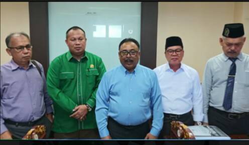 Komisi II DPRD Kota Prabumulih memediasi sengketa antara seorang dokter spesialis bedah umum dengan salah satu rumah sakit swasta di Kota Prabumulih terkait dugaan pemutusan kontrak kerja yang dinilai dilakukan secara sepihak.