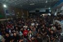 Pada laga semifinal antara Prancis melawan Spanyol yang berlangsung Rabu dini hari pukul 02.00 WIB, jumlah penonton membludak hingga mencapai sekitar 1.000 orang, jauh melebihi kapasitas Creative Hub yang hanya mampu menampung sekitar 500 penonton.