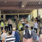 Puluhan warga RT 22 RW 05 Kelurahan 24 Ilir, Kecamatan Bukit Kecil, Kota Palembang, menggeruduk Kantor DPRD Provinsi Sumatera Selatan, Rabu 22 Juli 2026.