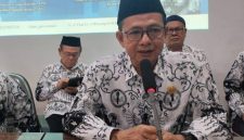 Wakil Ketua I PGRI Sumsel, Drs H Lukman Haris MSi