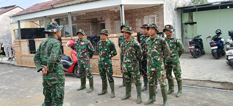 Satgas TMMD Kodim 0418/Palembang mengawali kegiatan dengan melaksanakan apel pagi di Pos Komando Taktis TMMD, Kelurahan Talang Jambe, Kecamatan Sukarami, Kota Palembang.