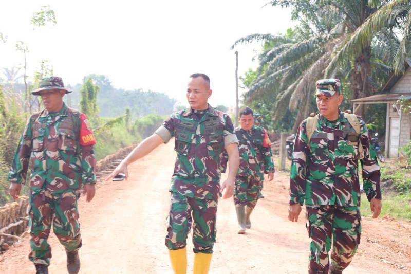 Satgas TMMD Kodim 0418/Palembang mempercepat pembangunan jalan sepanjang 750 meter di Kelurahan Talang Jambe, Kecamatan Sukarami, Kota Palembang.