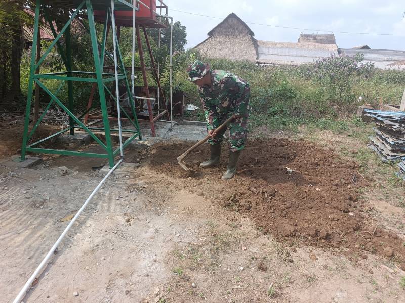 Pembangunan sumur bor di Musola Hidayatullah, RT 14 RW 07, Kelurahan Talang Betutu, Kecamatan Sukarami, memasuki tahap akhir.