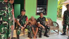 Ketua Tim Pengawasan dan Evaluasi [Katim Wasev] TMMD Ke-129, Kolonel Inf Andi M Ali, meninjau langsung progres rehabilitasi Rumah Tidak Layak Huni [RTLH] milik Bapak Karyo di lokasi pelaksanaan TMMD Ke-129 Kodim 0418/Palembang.