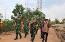 Pembangunan jalan sepanjang 750 meter yang menjadi sasaran utama fisik TNI Manunggal Membangun Desa [TMMD] ke-129 Kodim 0418/Palembang dipastikan terus berjalan sesuai target.