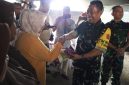 Kolonel Inf Andi M Ali memastikan proses distribusi bantuan berlangsung tertib dan tepat sasaran sehingga paket sembako benar-benar diterima oleh warga yang membutuhkan. Menurutnya, kegiatan sosial seperti ini merupakan bentuk nyata kehadiran TNI di tengah masyarakat.