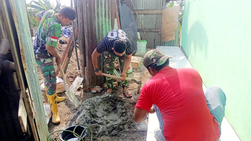 Rehabilitasi Rumah Tidak Layak Huni [RTLH] milik Ibu Sriyanti di Jalan Merbabu, RT 08 RW 04, Kelurahan Sukamaju, kini memasuki tahap akhir setelah instalasi jaringan listrik dan pemasangan amper berhasil diselesaikan.