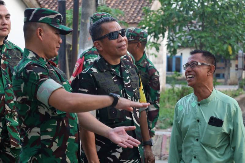 Ketua Tim Pengawasan dan Evaluasi [Wasev] TNI Manunggal Membangun Desa [TMMD] ke-129, Kolonel Inf Andi M Ali, memastikan pelaksanaan program TMMD Kodim 0418/Palembang berjalan sesuai kebutuhan masyarakat.