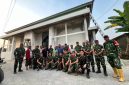 Suasana penuh keakraban dan kekeluargaan mewarnai kunjungan Ketua Tim Pengawasan dan Evaluasi [Wasev] TMMD, Kolonel Inf Andi M Ali, saat meninjau pelaksanaan Program TNI Manunggal Membangun Desa [TMMD] ke-129 Kodim 0418/Palembang di sejumlah sasaran fisik.