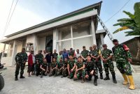 Suasana penuh keakraban dan kekeluargaan mewarnai kunjungan Ketua Tim Pengawasan dan Evaluasi [Wasev] TMMD, Kolonel Inf Andi M Ali, saat meninjau pelaksanaan Program TNI Manunggal Membangun Desa [TMMD] ke-129 Kodim 0418/Palembang di sejumlah sasaran fisik.