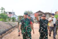 Kehadiran Katim Wasev Jadi Motivasi Personel Tuntaskan Sasaran Fisik TMMD Ke-129