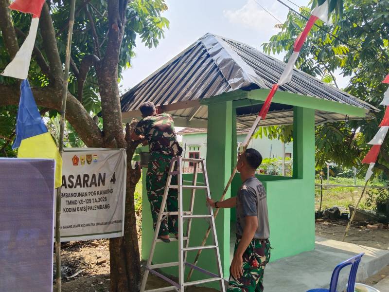 Memasuki hari ke-24 pelaksanaan TMMD, Sabtu 8 Agustus 2026, pembangunan Pos Keamanan Lingkungan [Pos Kamling] terus dikebut Satgas TMMD. Sejumlah pekerjaan tahap akhir dilakukan untuk memastikan bangunan tersebut siap dimanfaatkan masyarakat.