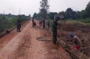 Memasuki hari ke-25 pelaksanaan TMMD, pengerjaan sasaran fisik tersebut terus menunjukkan perkembangan. Personel Satgas bersama masyarakat masih bahu membahu menyelesaikan setiap tahapan pembangunan agar jalan dapat dituntaskan sesuai target yang telah ditetapkan.