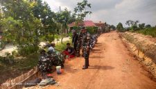 Sejak pagi, personel Satgas TMMD ke-129 Kodim 0418/Palembang kembali bergerak melanjutkan pekerjaan pembangunan jalan sepanjang 750 meter di wilayah Kelurahan Talang Jambe, Kecamatan Sukarami, Palembang, Senin pagi 10 Agustus 2026.