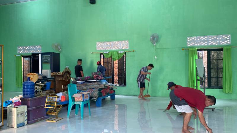 Sehari sebelum penutupan TMMD ke-129 Kodim 0418/Palembang, Satgas TMMD memastikan seluruh bagian Musola Baitul Maghfurin yang menjadi salah satu sasaran fisik program telah siap dimanfaatkan masyarakat.