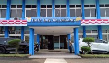Kantor Pusat Perumda Tirta Musi Palembang. [Gambar: Abror Vandozer-WI]