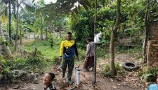 Menjelang berakhirnya pelaksanaan TNI Manunggal Membangun Desa [TMMD] ke-129, Satgas TMMD ke-129 Kodim 0418/Palembang terus memaksimalkan penyelesaian sasaran fisik yang telah dikerjakan bersama masyarakat.