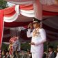 Bupati OKU Timur, Ir H Lanosin MT MM bertindak sebagai Inspektur Upacara HUT RI ke-81 Halaman Perkantoran Pemerintah Kabupaten OKU Timur, Senin, 17 Agustus 2026.