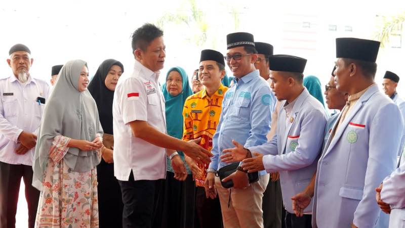 Sebanyak 115 anak dan remaja dari 20 kecamatan di Kabupaten OKU Timur mengikuti Festival Anak Shaleh Indonesia [FASI] Tahun 2026. Kegiatan perdana di tingkat kabupaten ini dibuka Bupati OKU Timur Ir H Lanosin MT MM di Balai Rakyat Setda OKU Timur, Rabu 19 Agustus 2026.