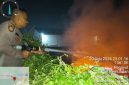 Salah satu penanganan Karhutla oleh petugas di Kecamatan Pemulutan Kabupaten Ogan Ilir pada 20 Agustus 2026.