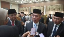 Wali Kota Ratu Dewa memberikan keterangan pers usai melantik 81 Pejabat lingkungan Pemkot Palembang, 24 Agustus 2026.