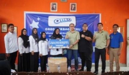 Program “OREO Berbagi Seru” menyasar 625 siswa sekolah dasar di Kabupaten Ogan Ilir, Sumatera Selatan, melalui edukasi pembelajaran menyenangkan serta pendistribusian alat belajar berbasis permainan.