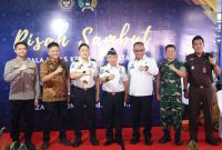 Bupati OKU Timur Ir H Lanosin ST MT MM saat menghadiri Serah Terima Jabatan dan Pisah Sambut Kepala Lapas Kelas IIB Martapura di Lapas Kelas IIB Martapura, Senin, 31 Agustus 2026.