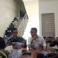 Kuasa Hukum PT BCR, Ricky MZ SH, Faisal Ismet SH MH bersama manajemen saat memberikan keterangan pers pada Sabtu 5 September 2026 di Kantor PT BCR, Komplek Pertokoan Transmart Palembang.