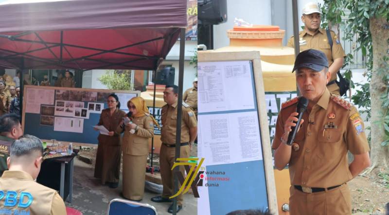 Wali Kota Palembang Ratu Dewa dan Kadinkes Palembang dr Fenty Aprina memaparkan kondisi titik Karhutla dan ISPA 