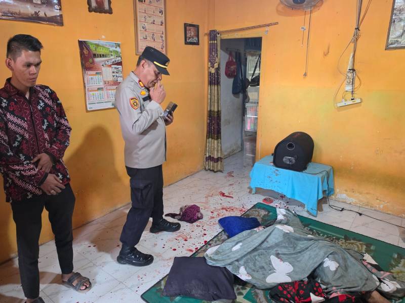 Suasana di sebuah rumah di kawasan Parit 9, Desa Teluk Betung, Kecamatan Pulau Rimau, Banyuasin, mendadak berubah menjadi tempat kejadian perkara berdarah, Kamis 17 September 2026.